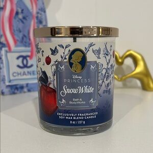 Bath & Body Works Snow White Blue Ombré Candle with Red Apple